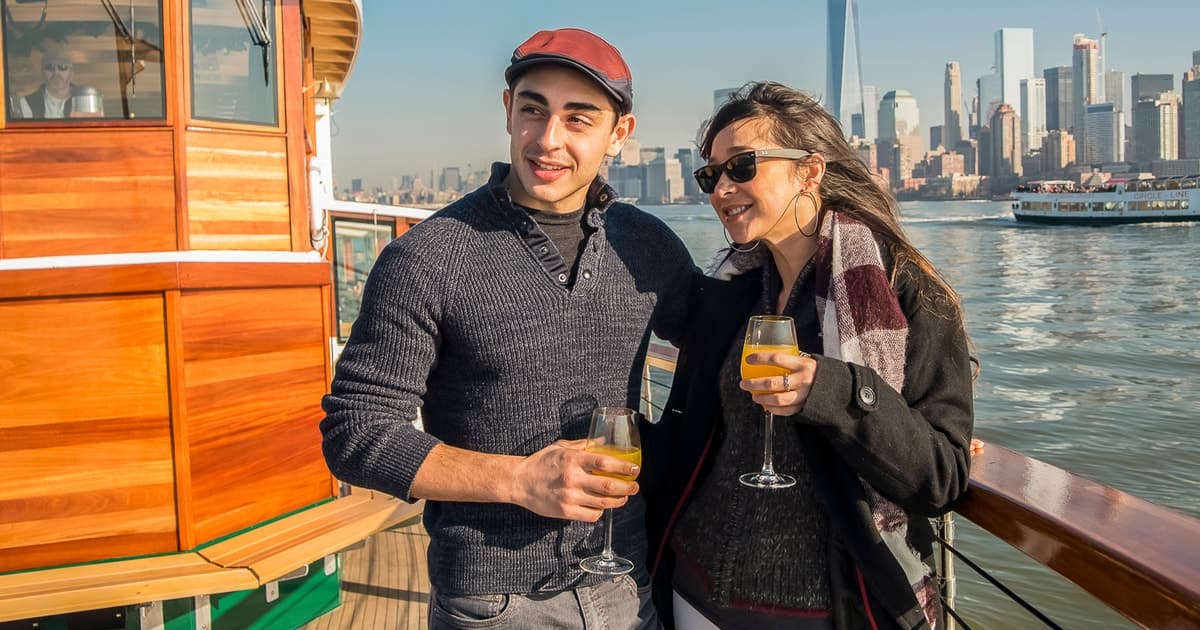 NYC: Manhattan Skyline Brunch Cruise with a Drink