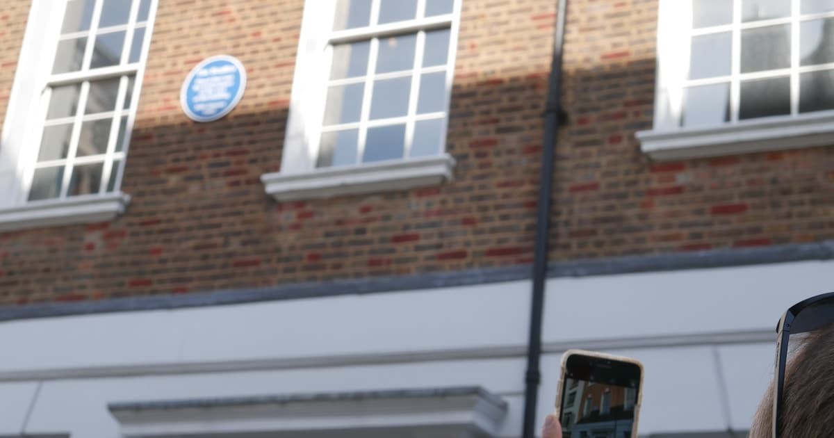 London: The Beatles Walking Tour of Soho and Mayfair