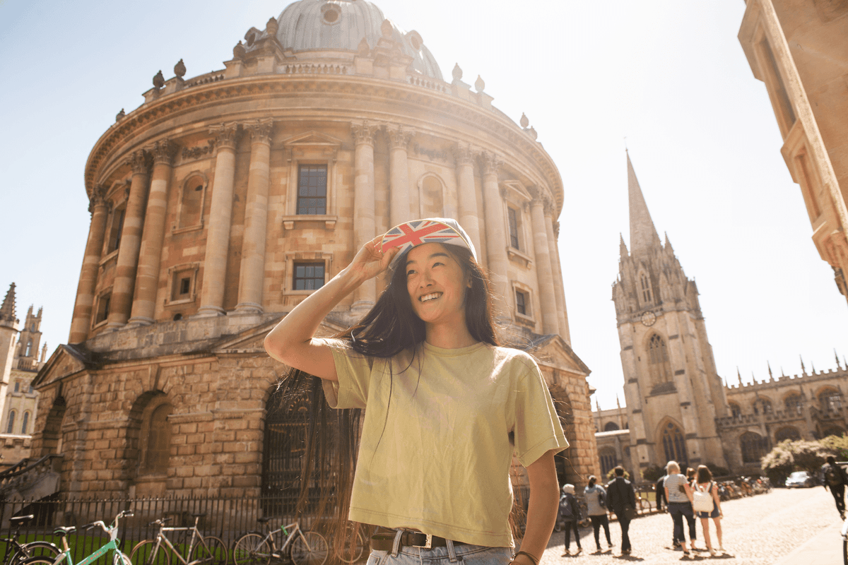 From London: Windsor, Stonehenge, Bath & Oxford 2-Day Tour