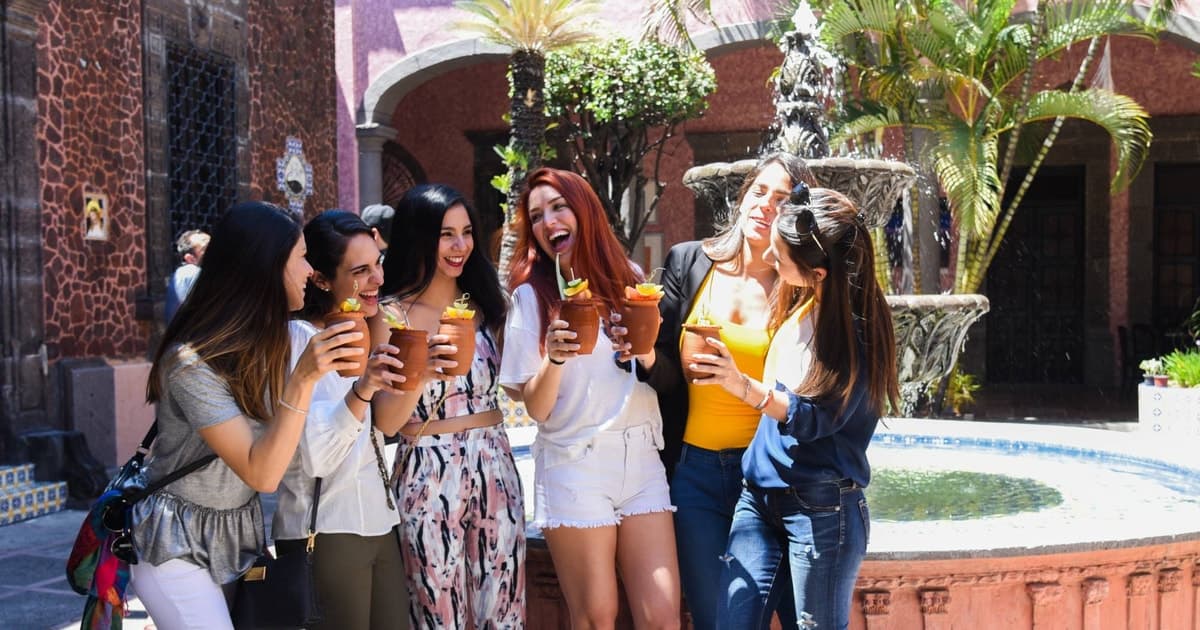 Desde Guadalajara: tour por el pueblo de Tequila y fabricación de cantaritos