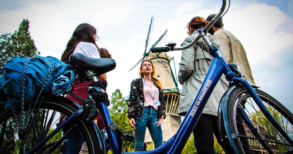 Tour de 1 día por Ámsterdam: a pie, en bici y en barco