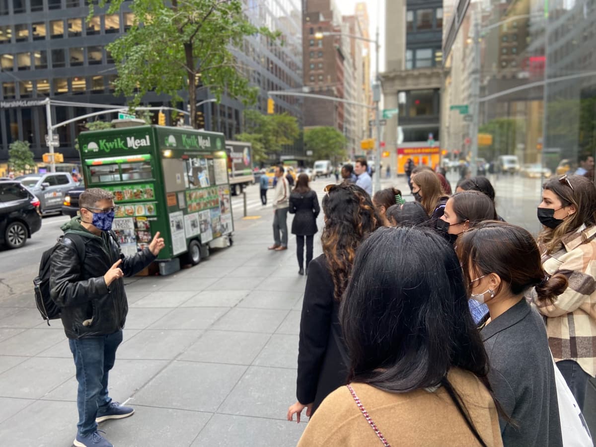 New York: Midtown Manhattan Street Food Walking Tour