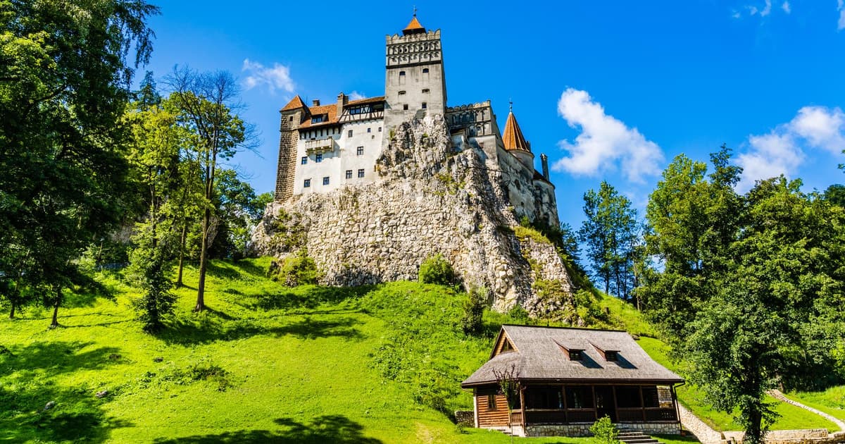 Bucarest: excursión de un día al castillo de Drácula, el castillo de Peles y Brasov