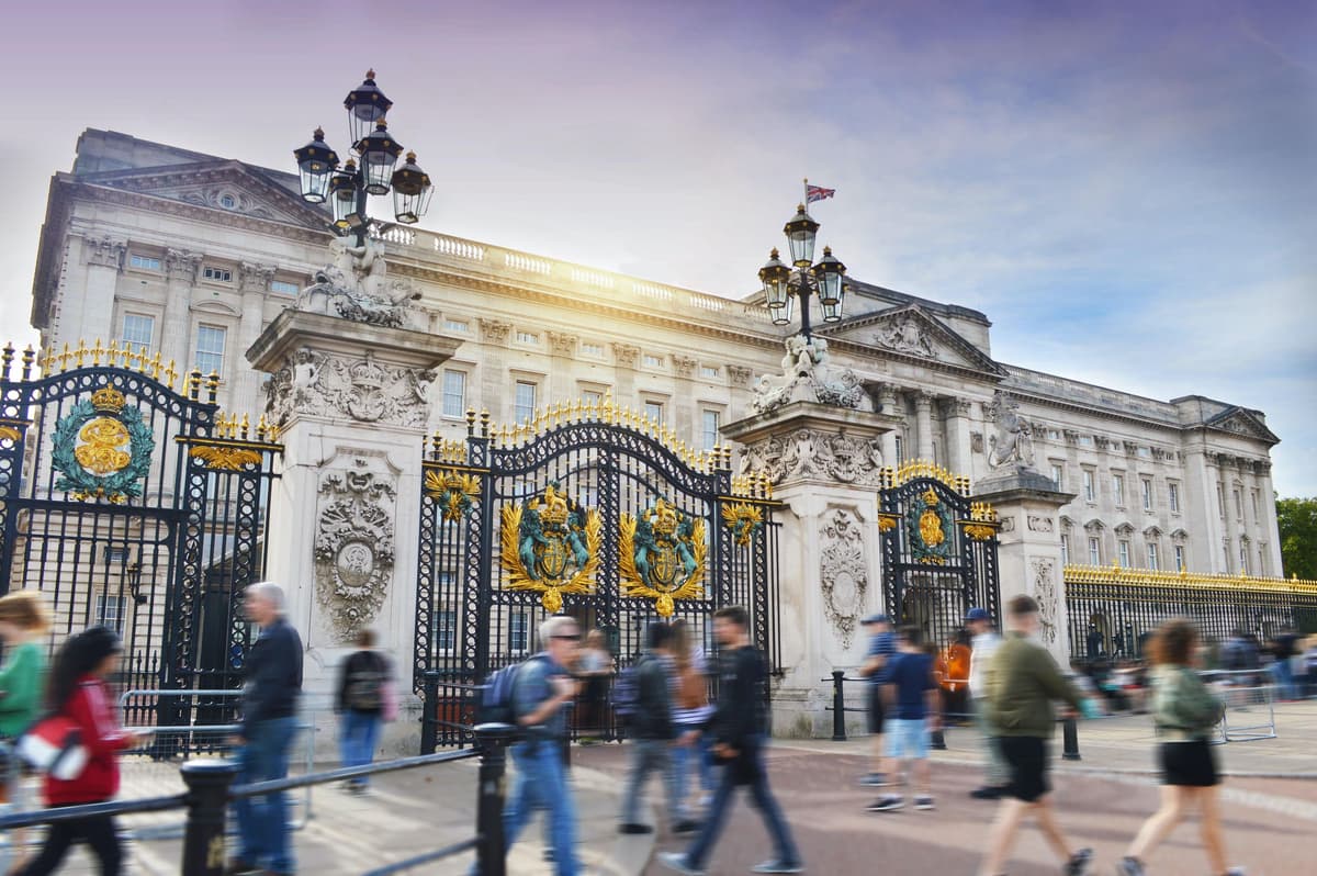 Buckingham Palace Entry & Changing of the Guard Experience