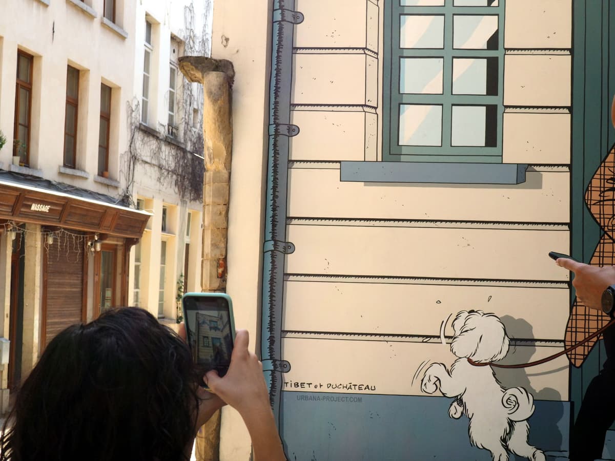 Bruselas: El recorrido a pie por los muros del cómic