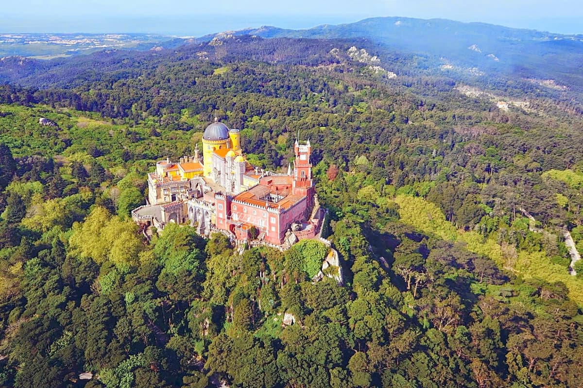 From Lisbon: Sintra Pena Palace Cascais 8-People Group Tour
