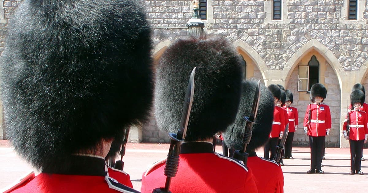 Londres: tour guiado a pie de la ceremonia del cambio de guardia