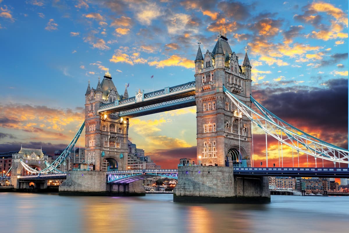 London: History and Highlights Private Guided Walking Tour