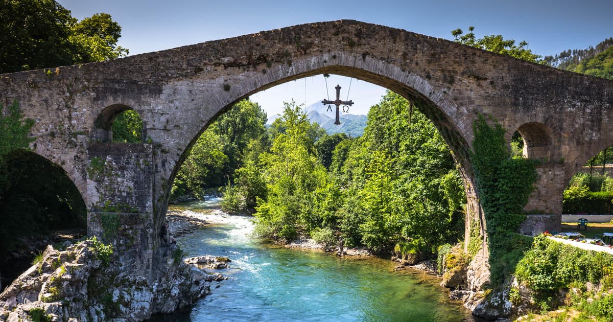 Desde Santander o Llanes: Lagos de Covadonga y Cangas de Onís