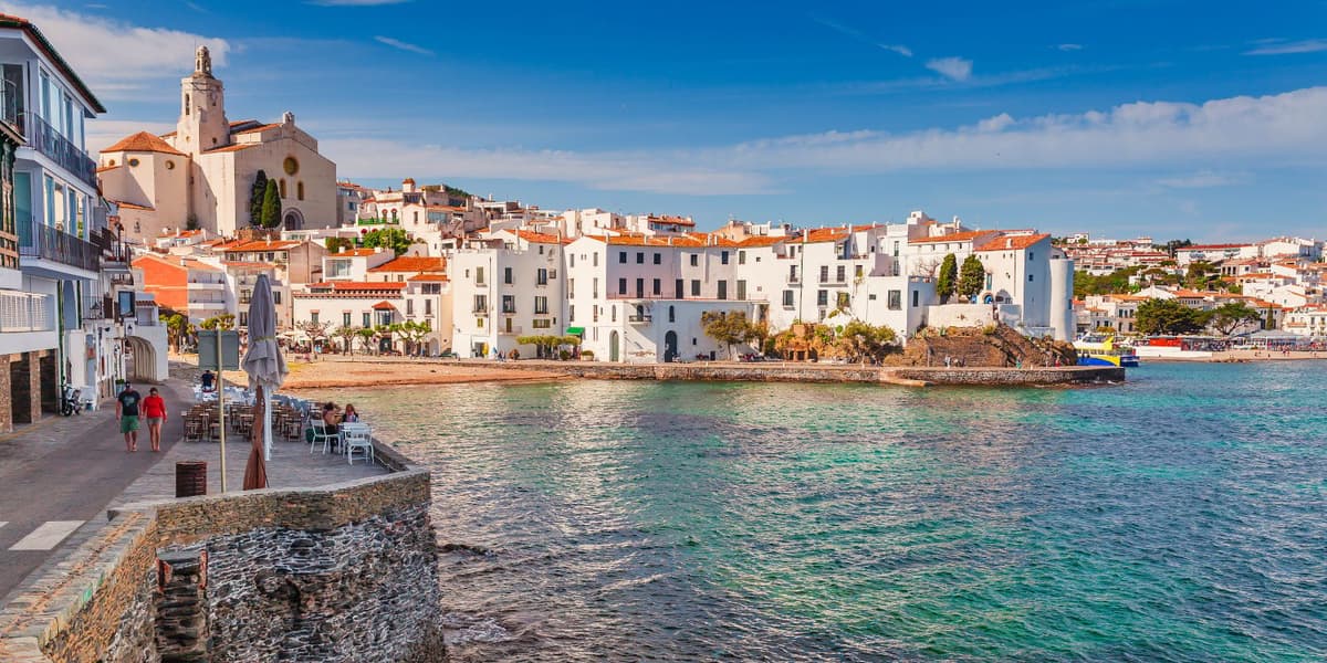 From Barcelona: Girona, Figueres, Dalí Museum, and Cadaqués