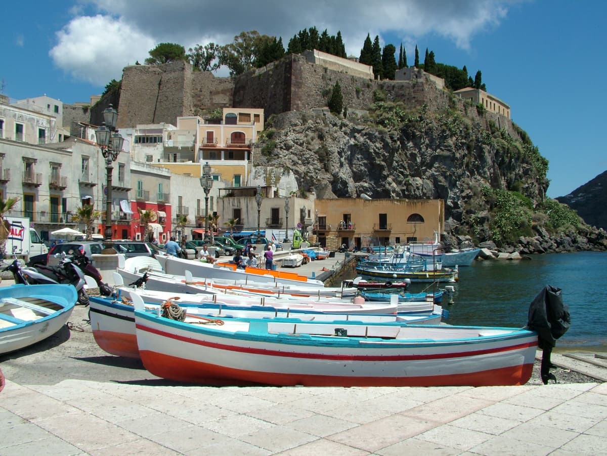 From Taormina: Lipari and Vulcano Mini Cruise Aeolian Tour