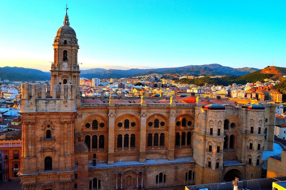 Málaga: recorrido a pie por el centro de la ciudad con degustaciones de tapas