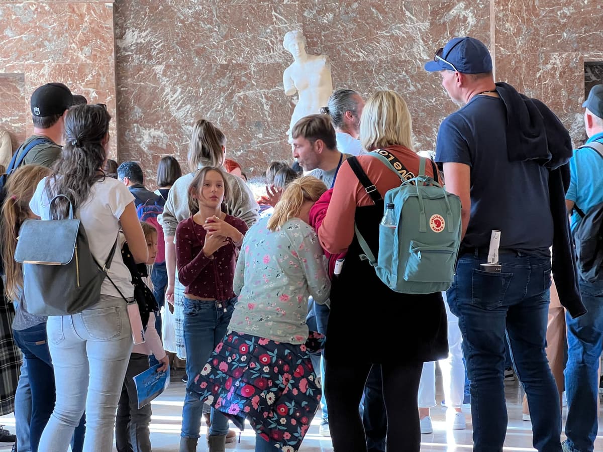 Paris - Louvre Museum Skip-the-Line small group guided Tour