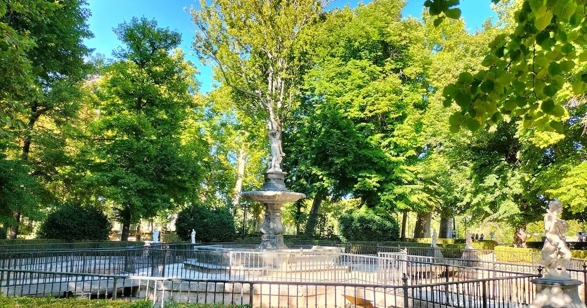 Aranjuez: visita guiada a pie por la ciudad y los jardines