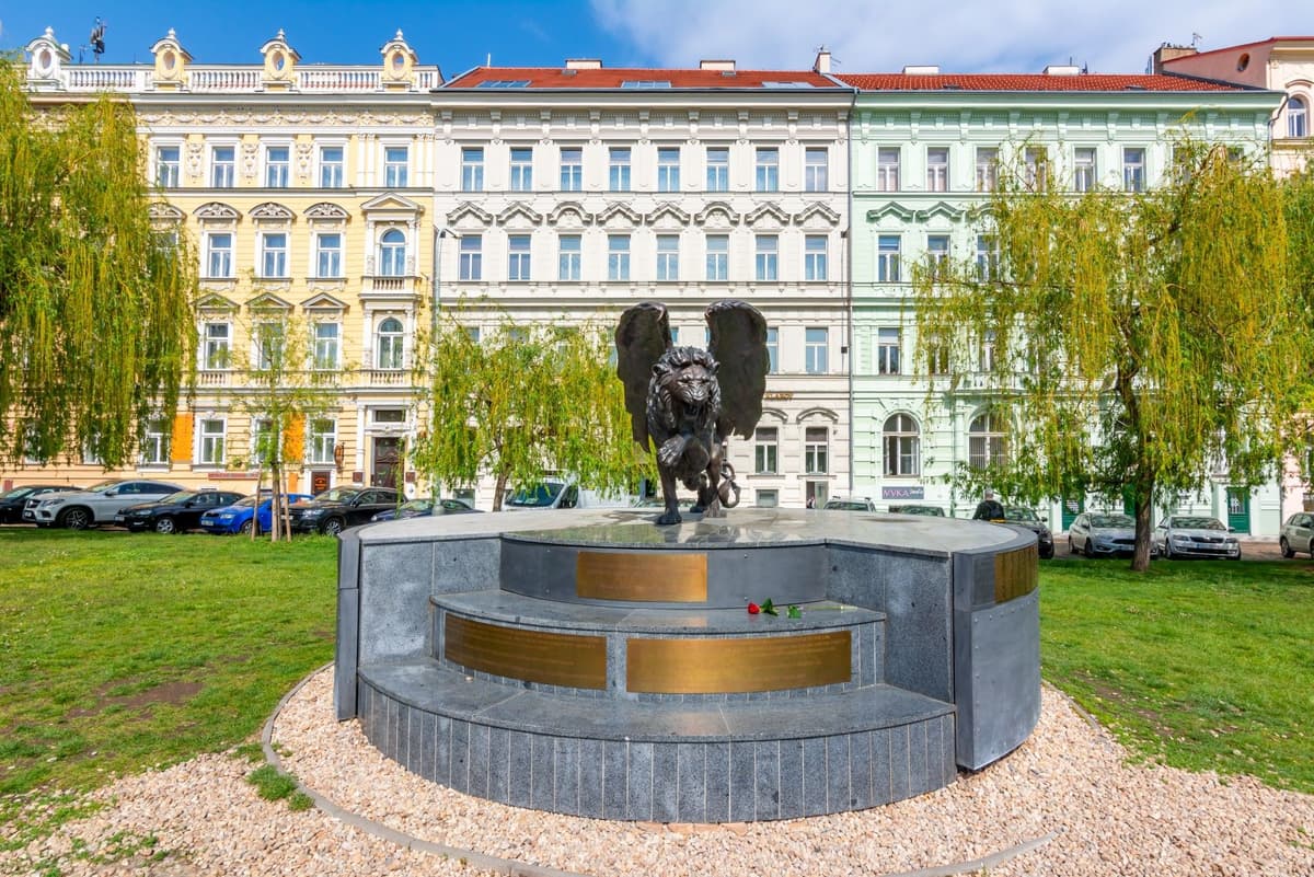 Visita guiada privada del casco antiguo de Praga con crucero en barco