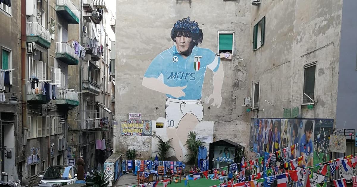 From Rome: Naples Day Trip by Train & Maradona Walking Tour