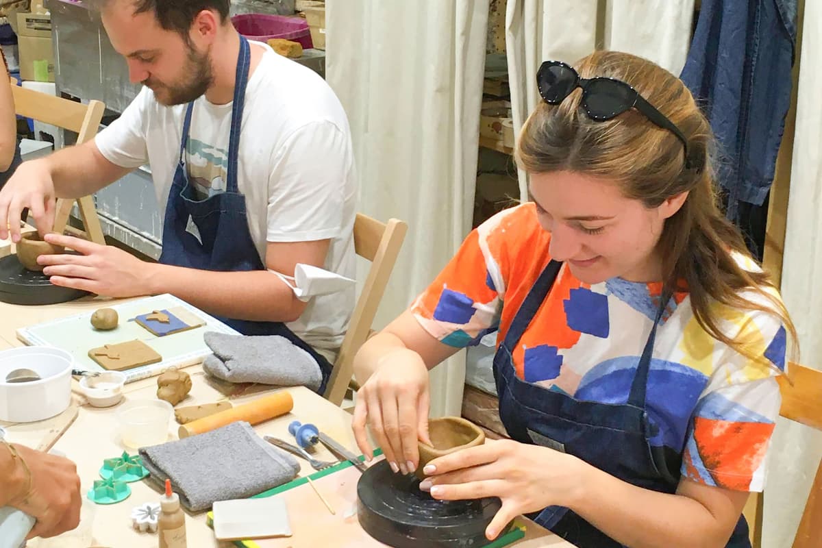 Barcelona: Taller de fabricación artesanal de vasos o jarrones de cerámica