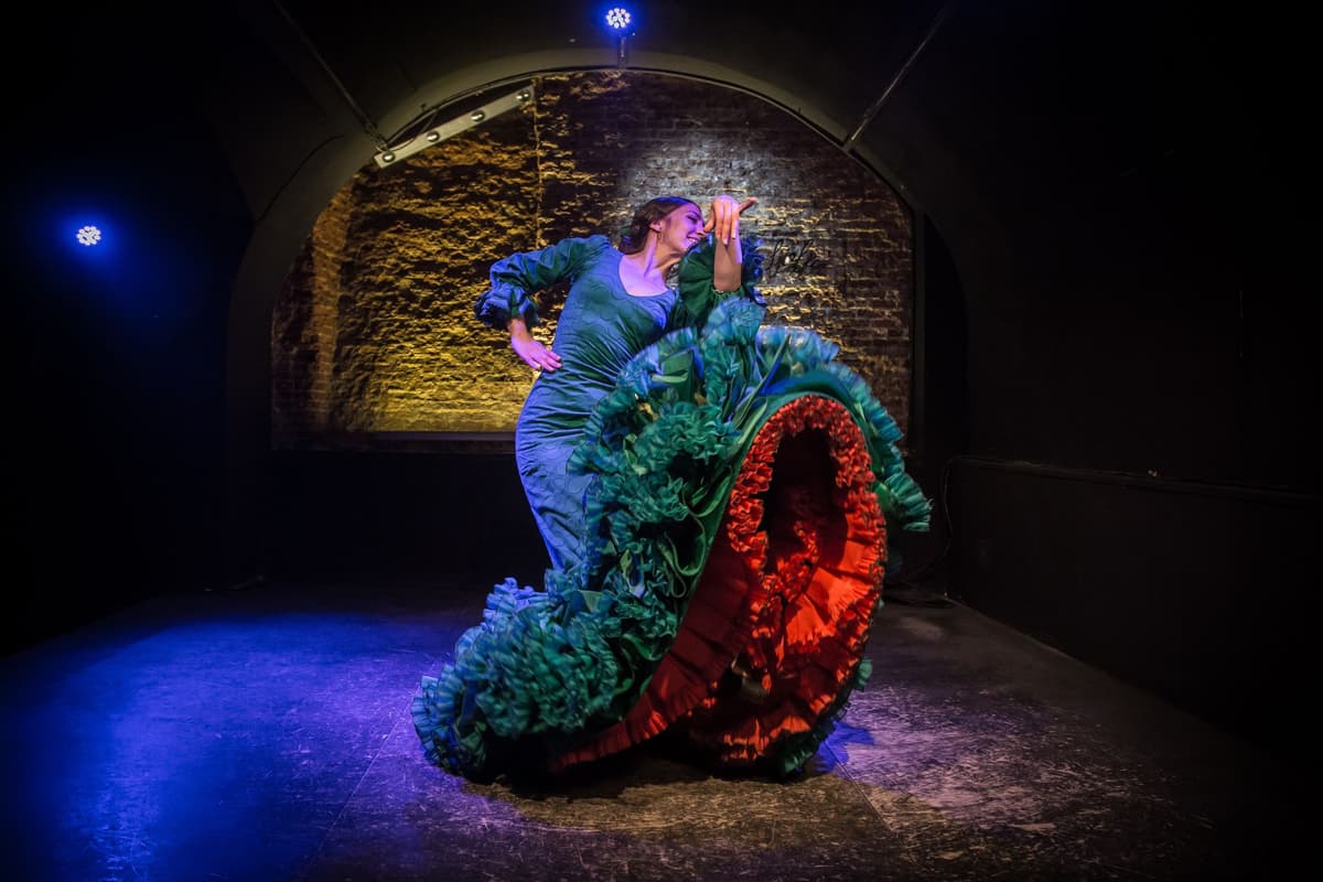 Madrid: La Cueva de Lola Entradas Espectáculo Flamenco con Bebida