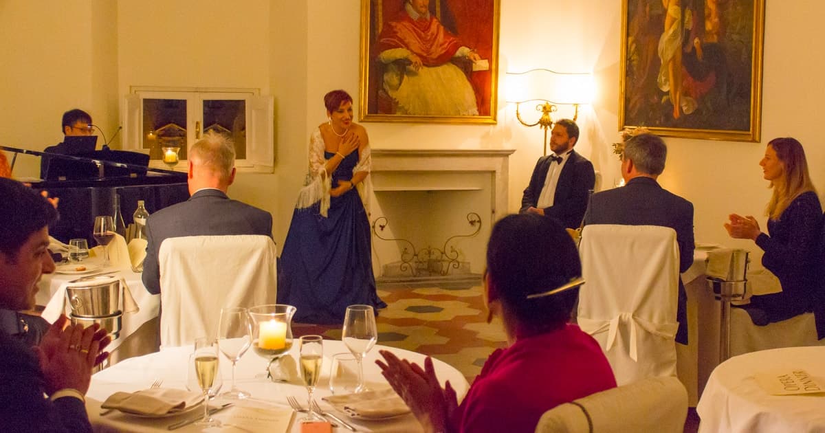 Roma: Cena y Espectáculo de Ópera en el Palacio Pamphili