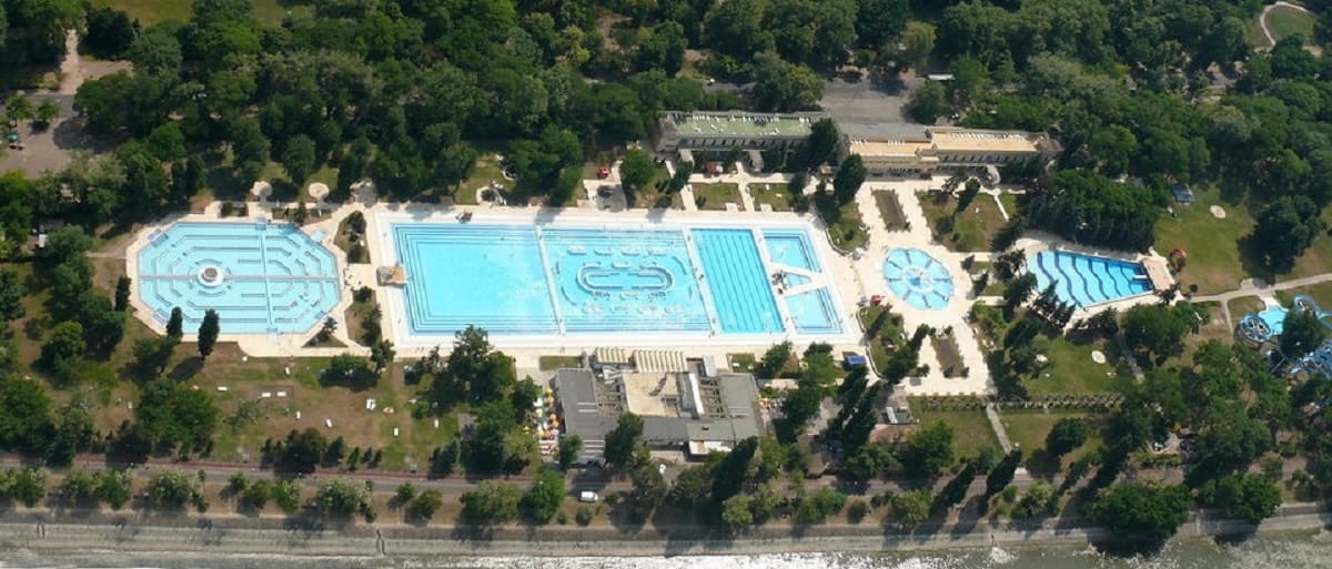Budapest: Palatinus Spa & Pools Full-Day Admission