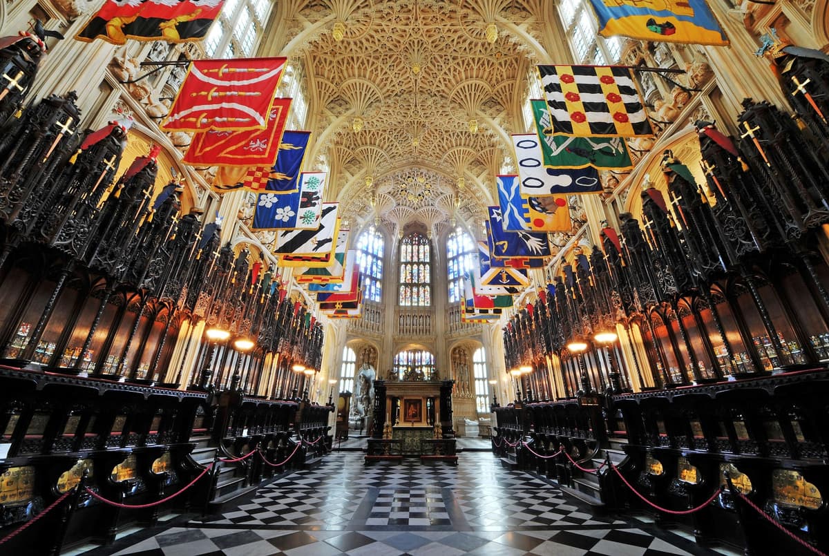 London: Royal Tour with Westminster Abbey & Afternoon Tea