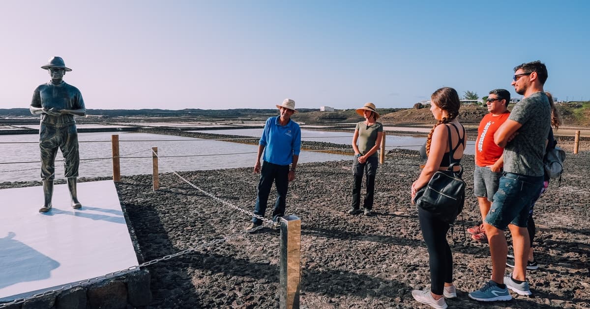 Lanzarote: Excursión Guiada a las Salinas de Janubio