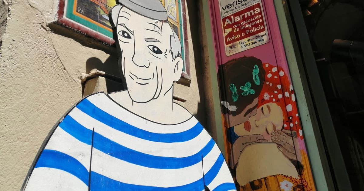 Barcelona: Picasso Museum and Walking Tour
