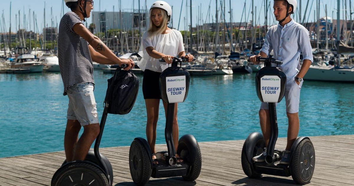 Barcelona: Tour Privado Guiado en Segway por Gaudí