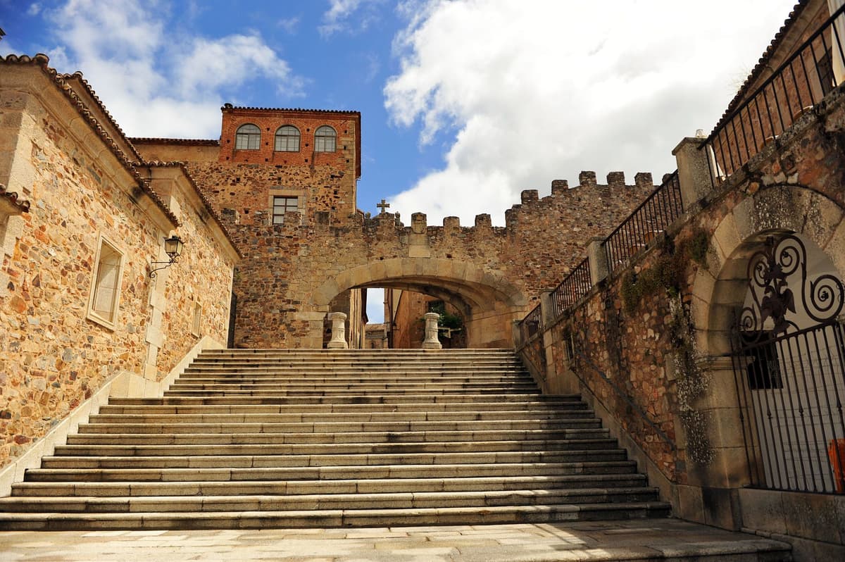 Cáceres: Visita guiada a pie por lo más destacado de la ciudad
