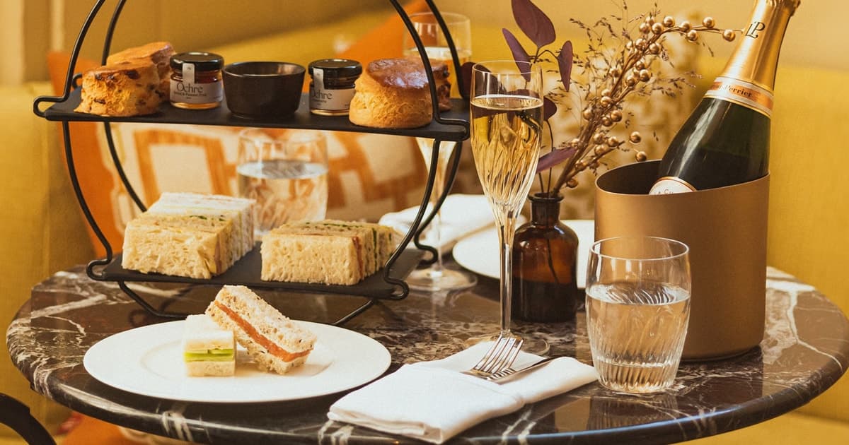London: National Gallery Guided Tour and Afternoon Tea