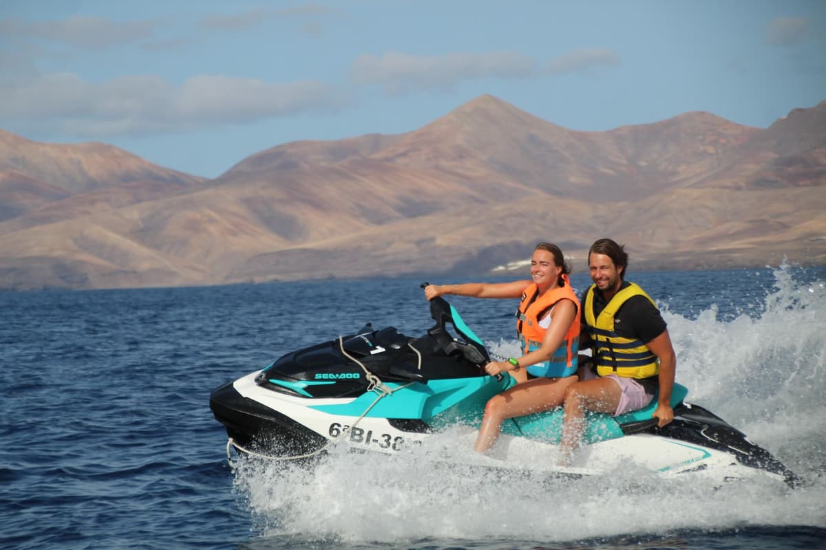 Playa Blanca: Excursión de 40 minutos en moto acuática en Marina Rubicón