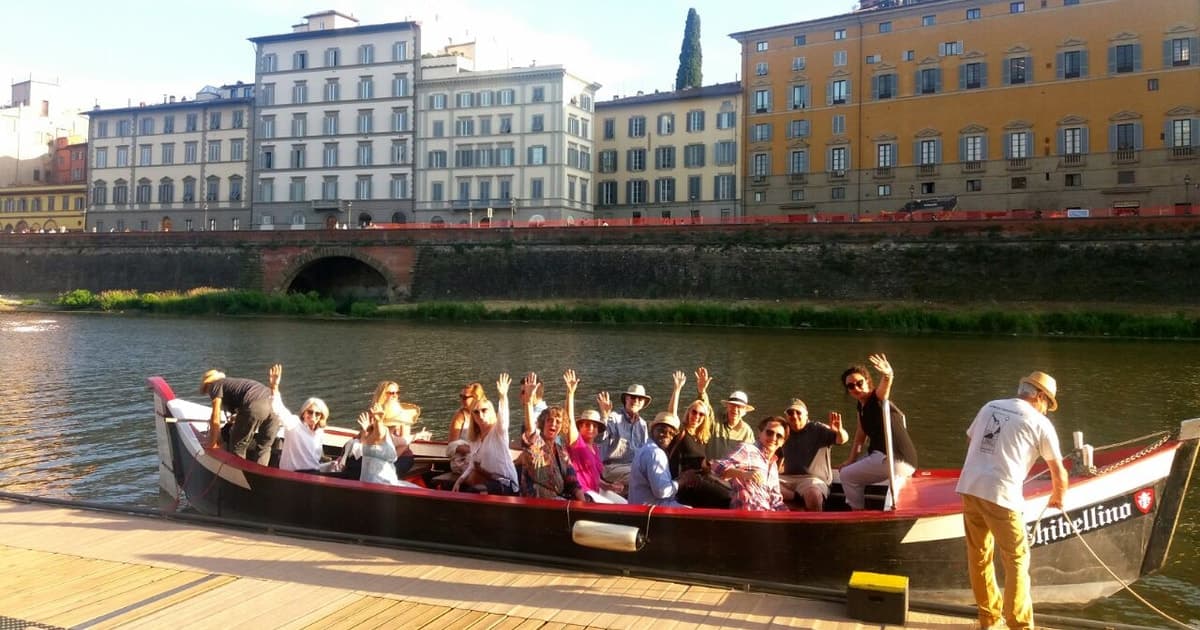 Florence: Authentic Barchetto River Cruise with Wine & Guide