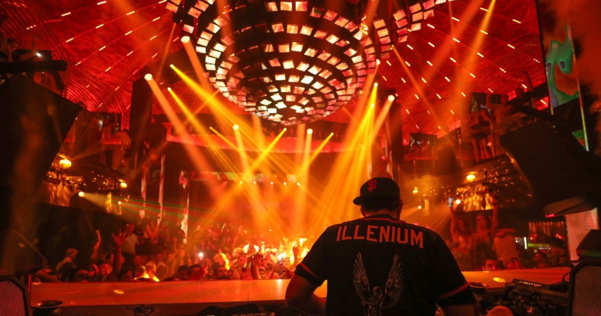 Miami: Pre-Party, Club Entry and Open Bar Night Experience