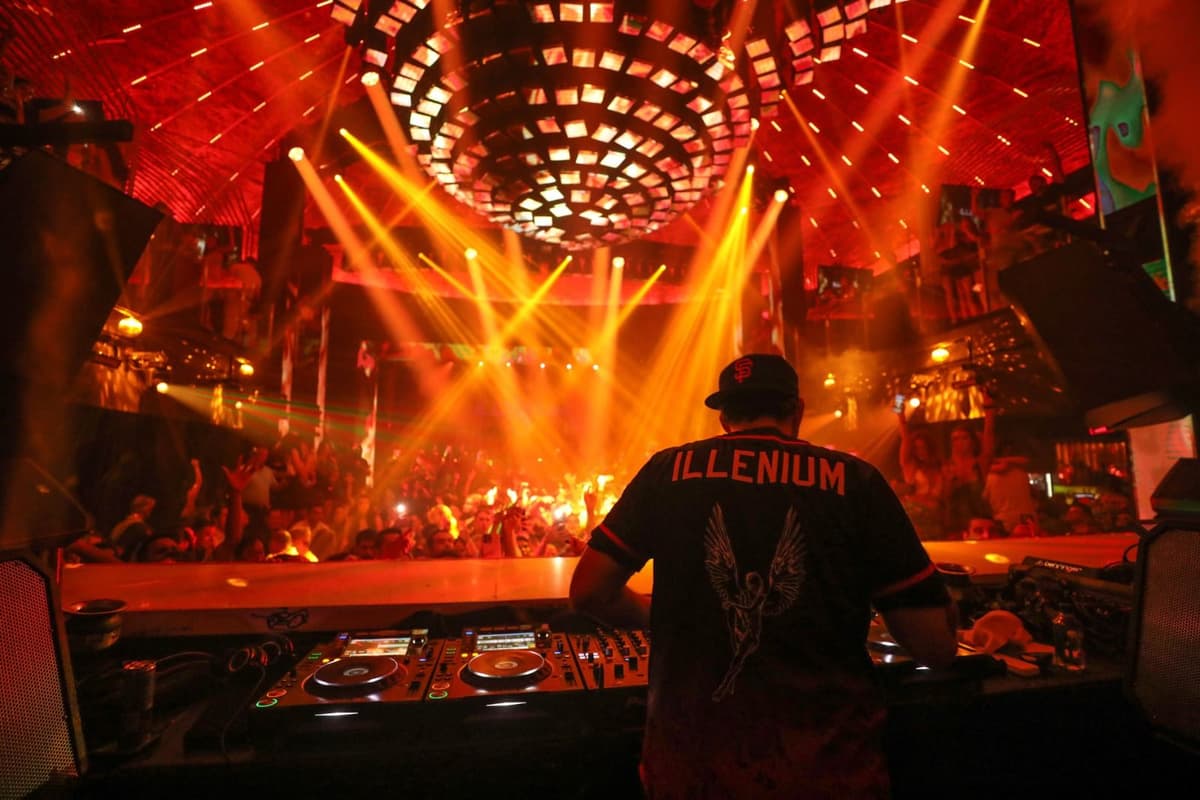 Miami: prefiesta, entrada a la discoteca y barra libre