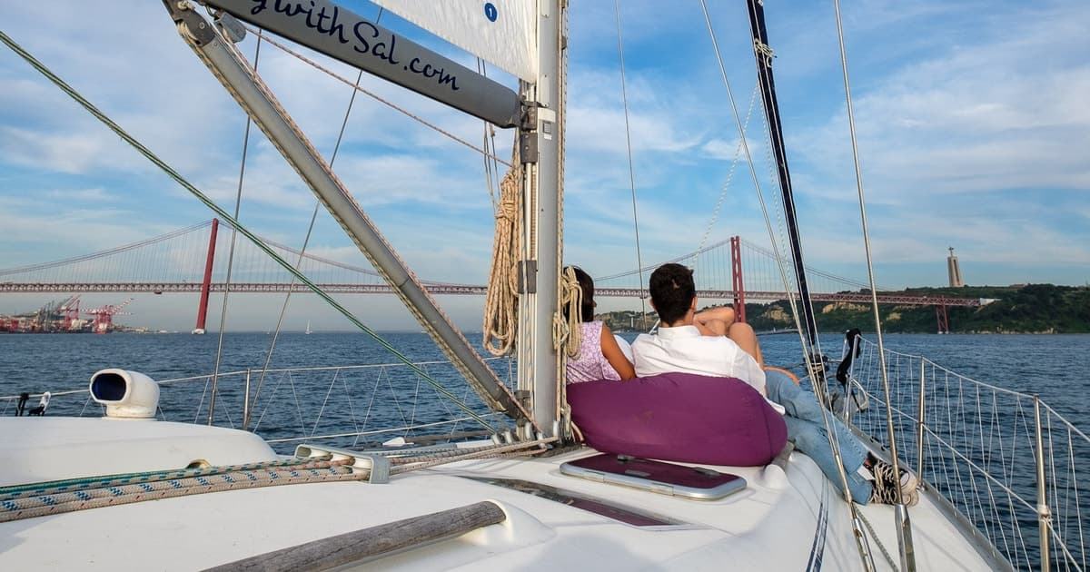 Lisbon: Tagus River Sunset Cruise with Drinks