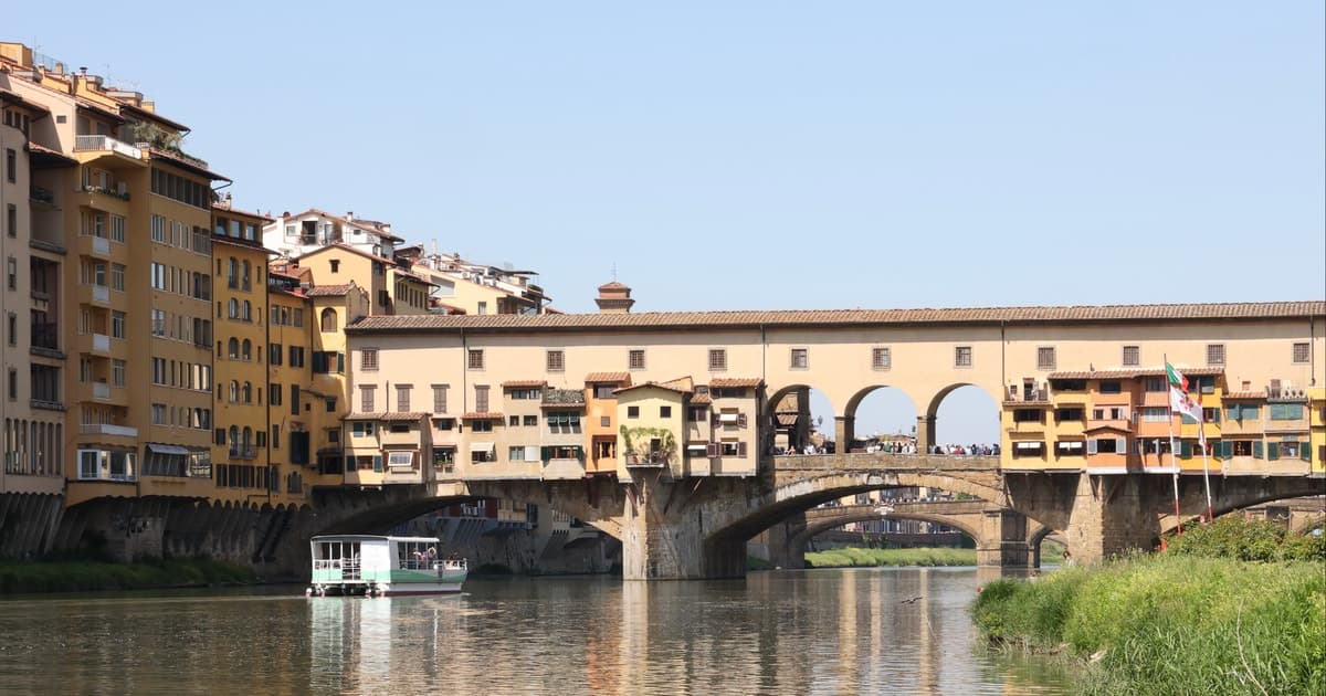 Florence: Arno River Sightseeing Cruise with Commentary