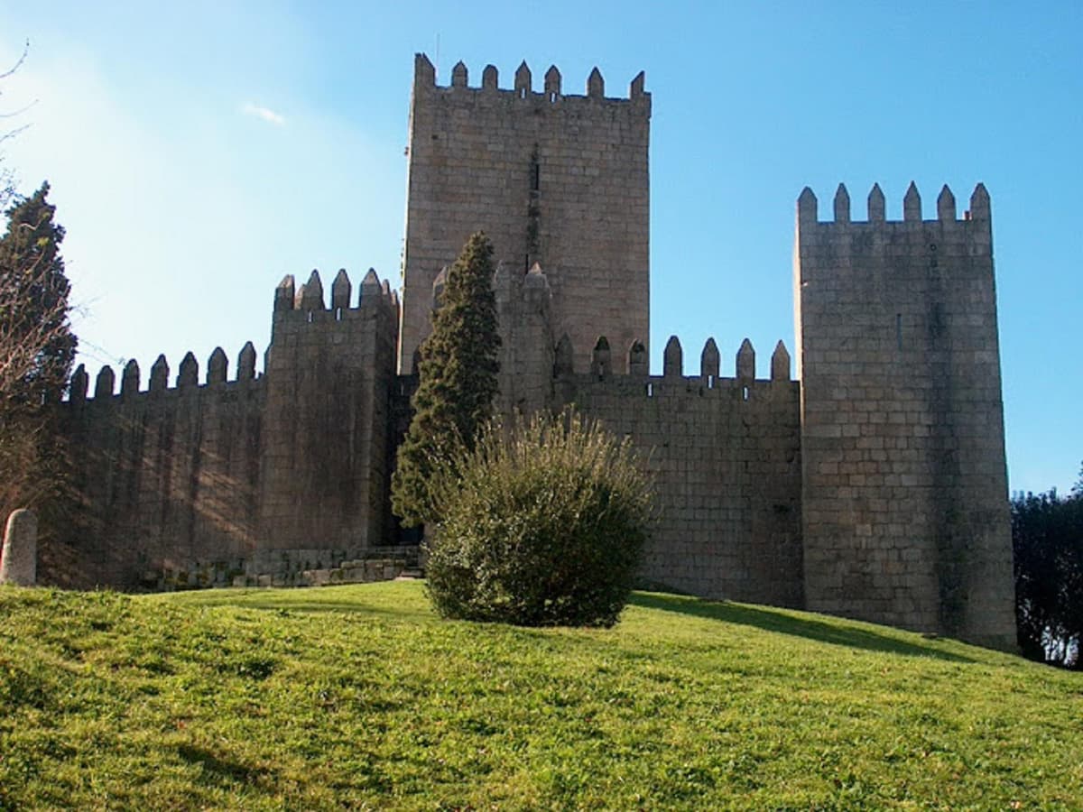 From Oporto: Guimarães Tour (4Hours) - Half Day