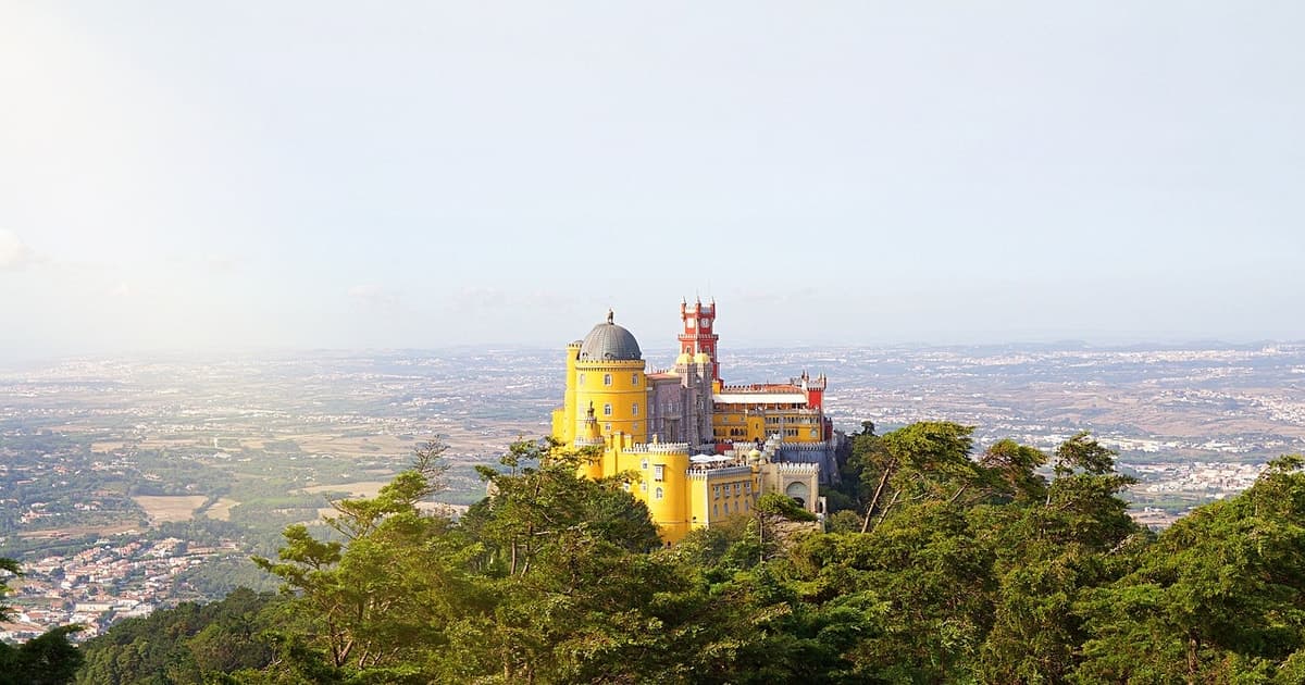 Tour compartido de medio día a Sintra con guía autorizado