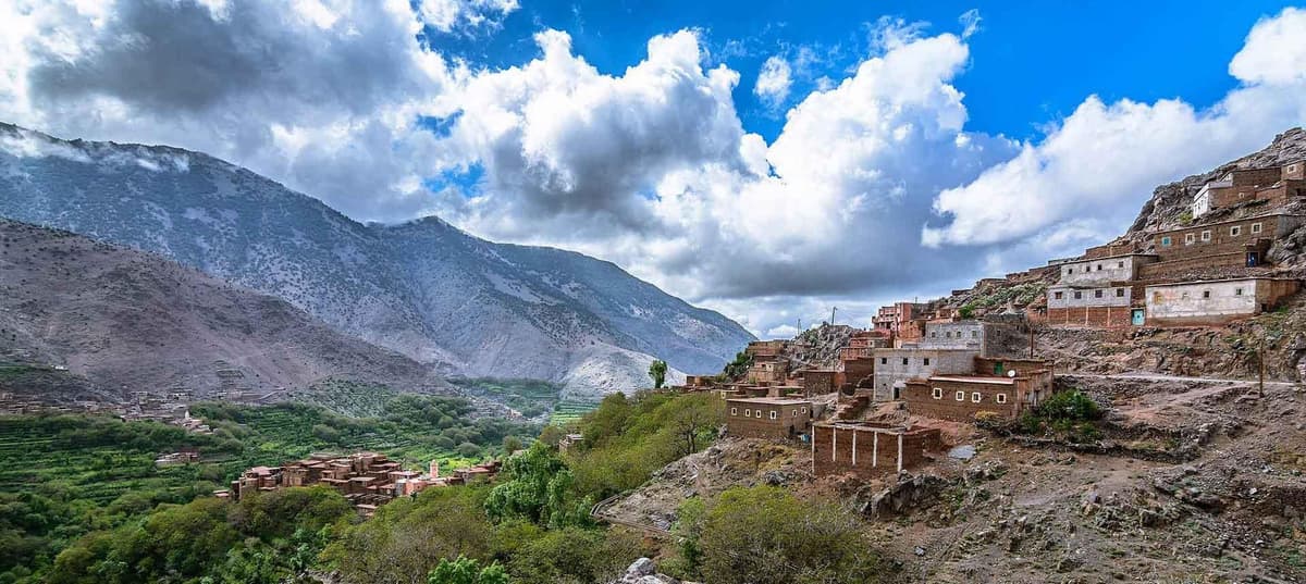 Marrakech: Aventura en el Atlas, senderismo, paseo en camello, desierto y almuerzo.