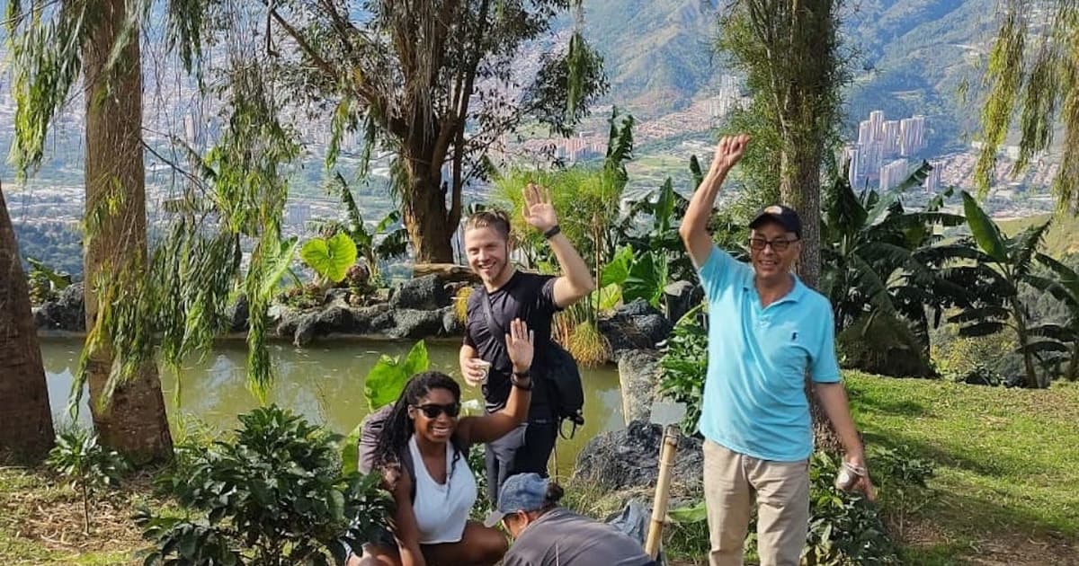 Desde Medellín: Experiencia Ancestral de Terapia del Café Temazcal