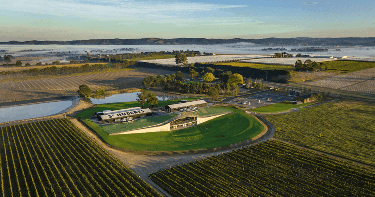 Melbourne: Helicopter, Wine Tasting & Lunch in Yarra Valley