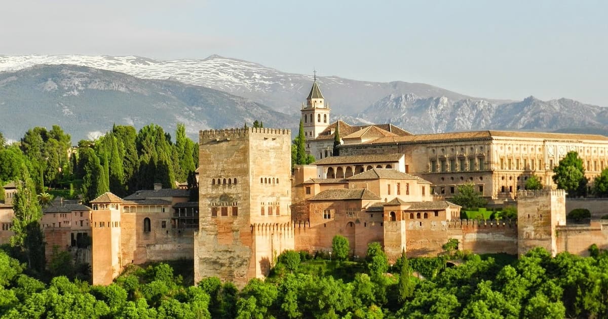 Granada: visita guiada al Generalife y la Alcazaba sin entradas