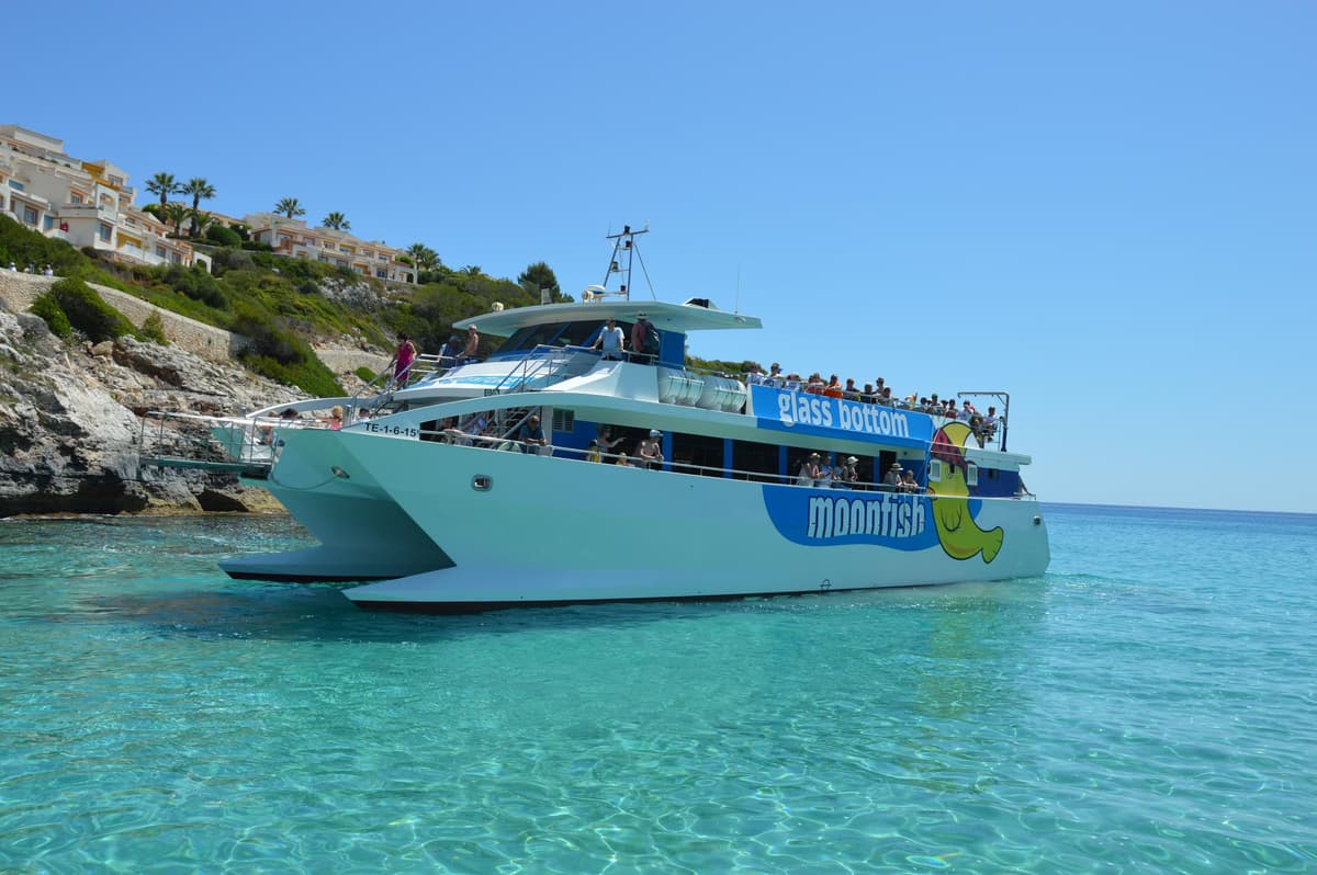 Mallorca: catamarán con fondo de cristal por la costa este