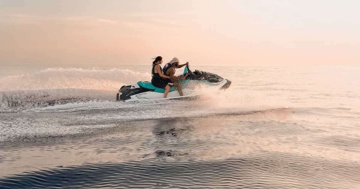 Cala d'Or | Excursión en moto acuática al atardecer 1h15 por la costa sureste.