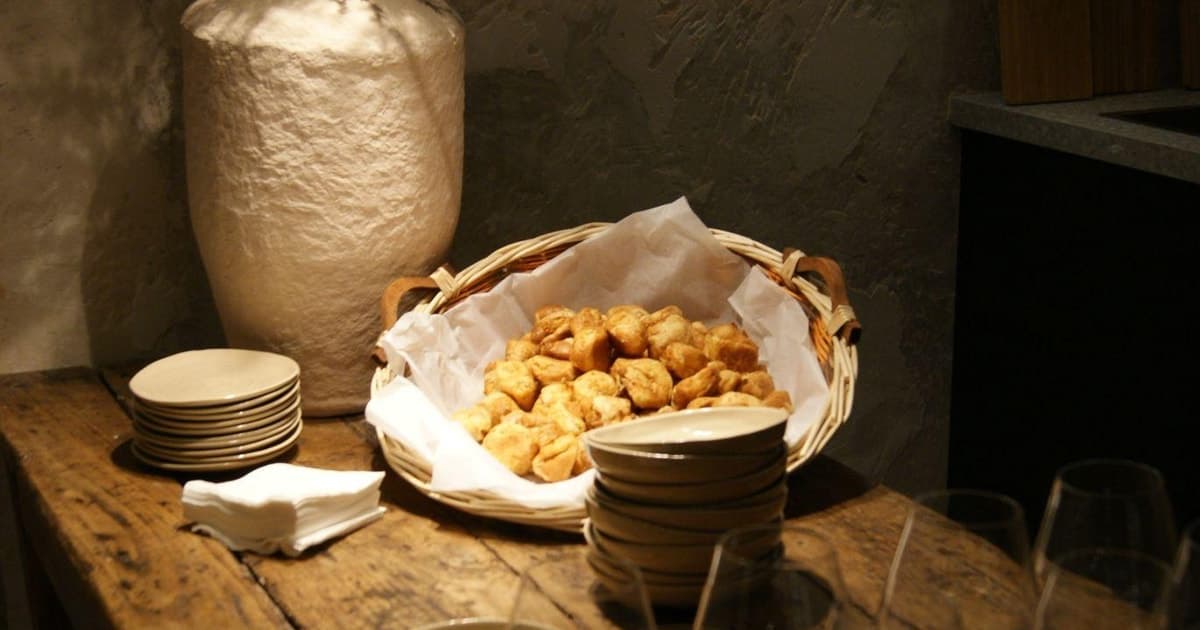 Paris : French wine tasting in Montmartre
