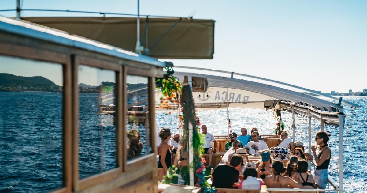 Palma de Mallorca: divertido crucero de día con nado y música