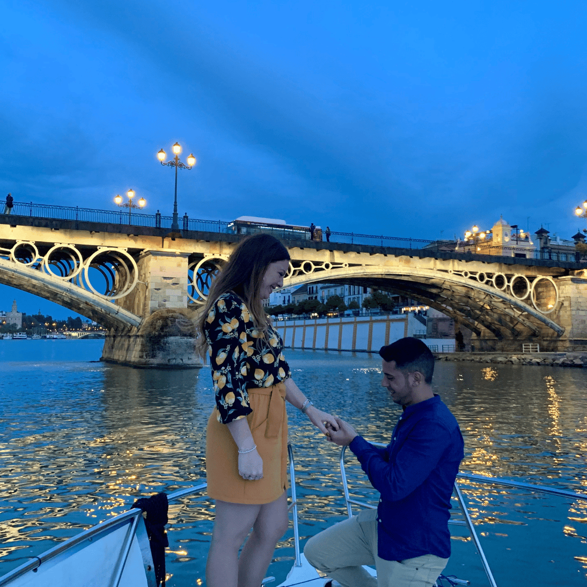 Sevilla: Romántico paseo en barco