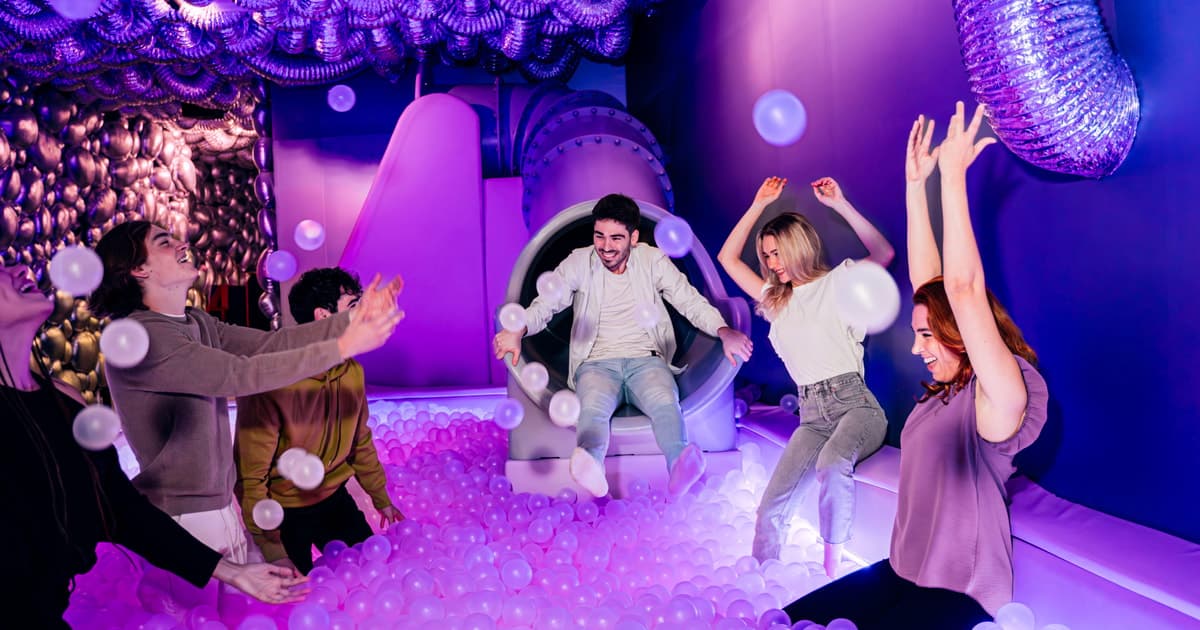 Barcelona: Instalación artística interactiva de IKONO