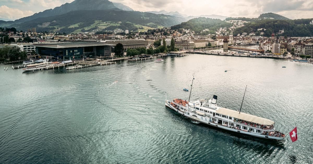 From Zurich: Day Trip to Lucerne with Optional Yacht Cruise