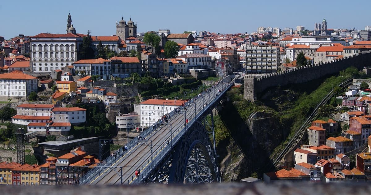 Oporto: Visita guiada a pie y Librería Lello